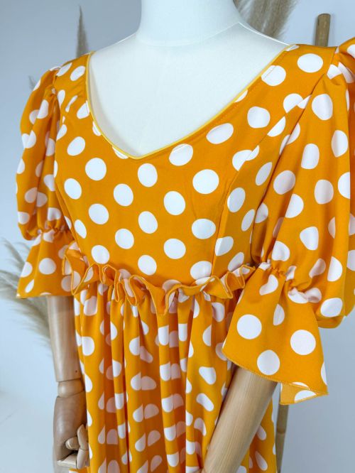 Bata Viña mostaza lunar grande blanco