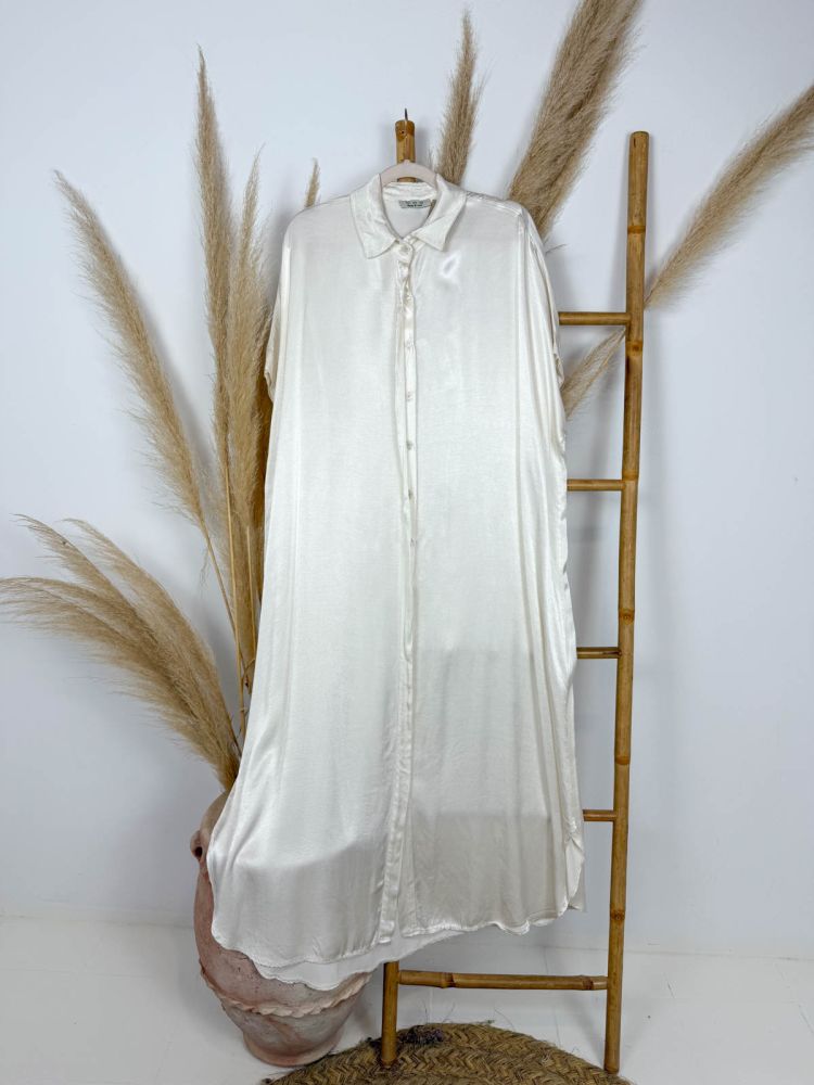 Vestido satinado champagne manga murcielágo