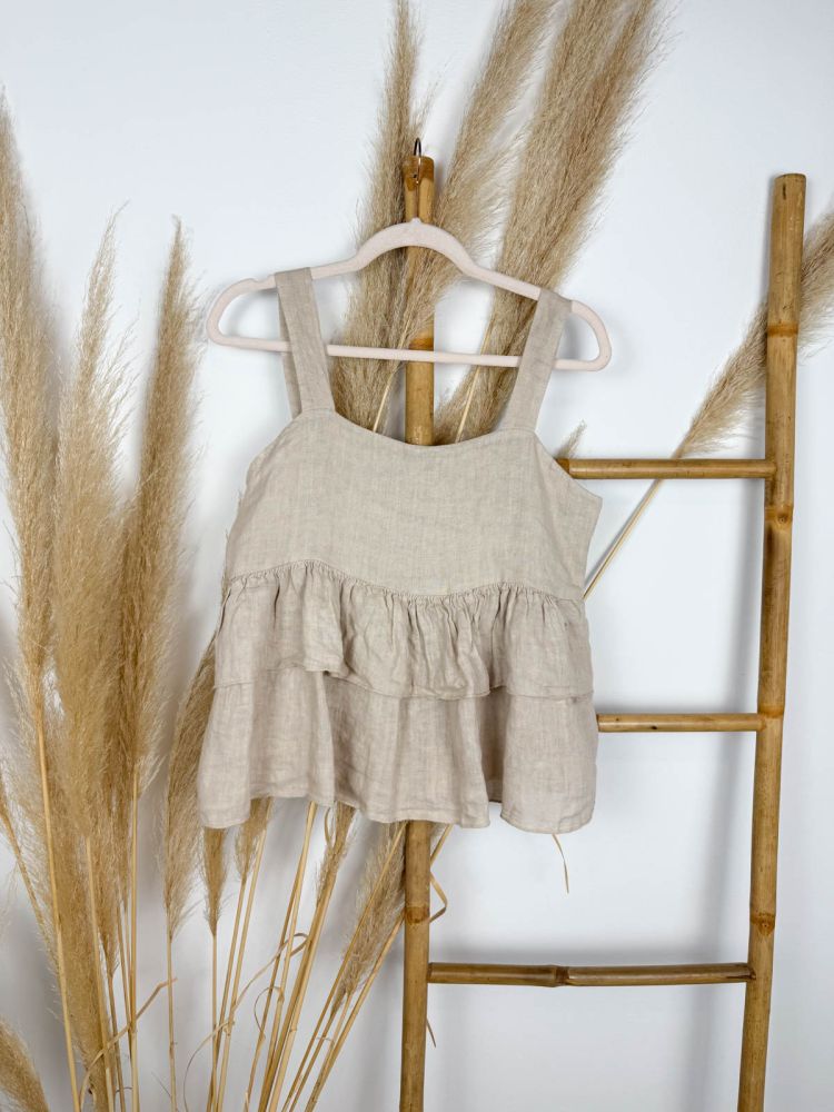 Blusa beige doble volante tirante ancho