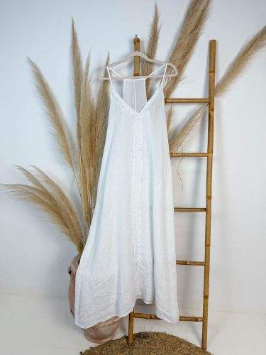 Vestido blanco senefa central desflecada