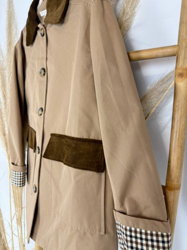 Parka camel, cuello y solapa de pana marrón puños de cuadros 2