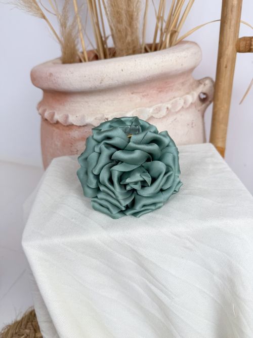 Pinza flor verde menta