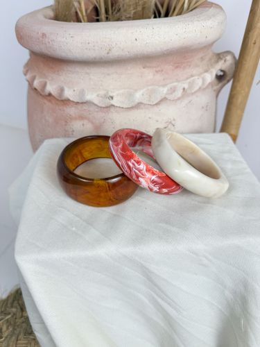 Conjunto 3 pulseras de resina carey, coral y hueso