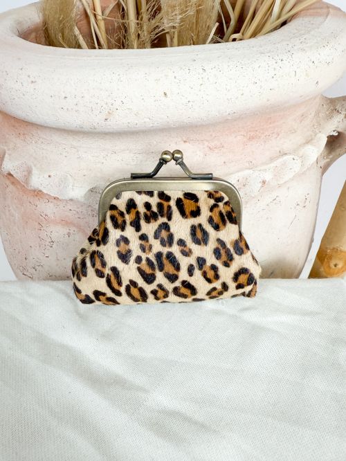 Monedero estampado de leopardo pequeño camel y marrón