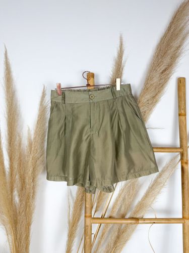 Short seda verde caqui