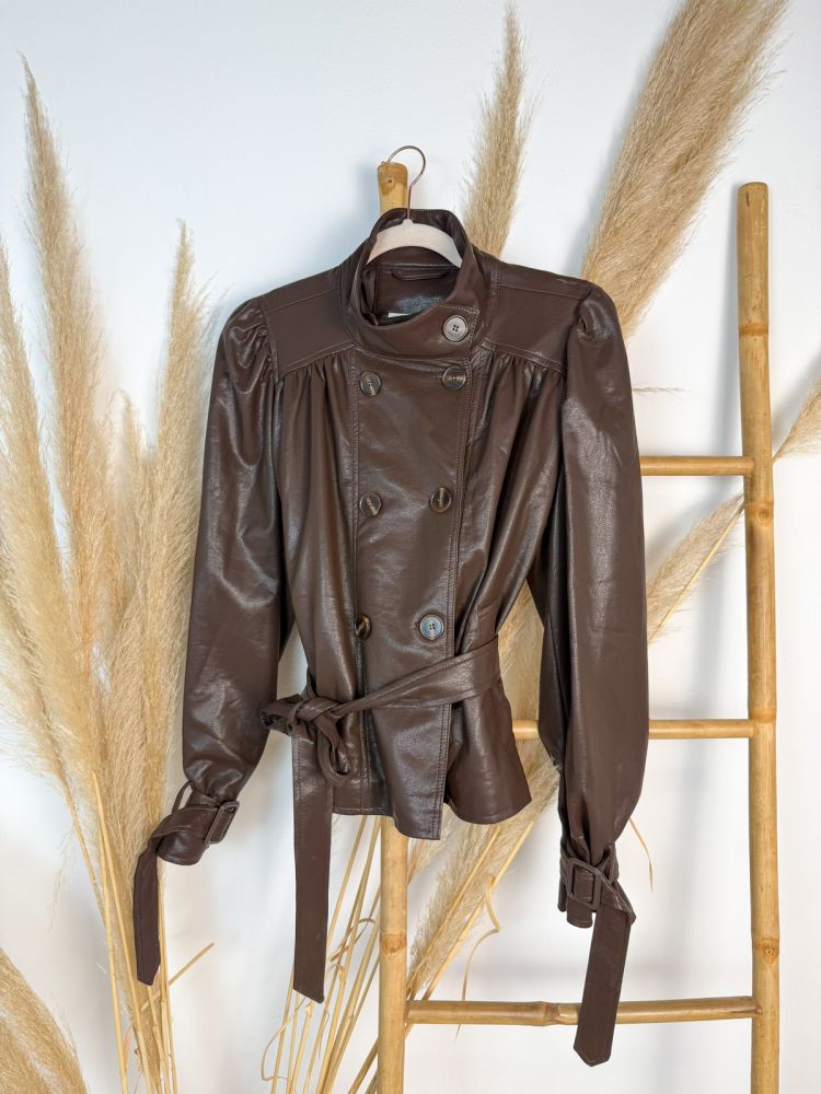 Bomber tipo material marrón cholate