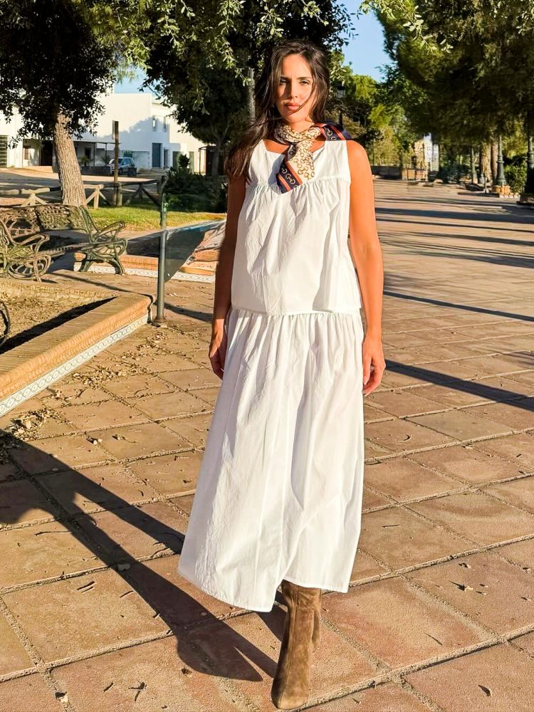 Conjunto blusa y falda blanca Conjunto blusa y falda blanca