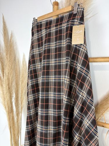 Falda de cuadros escocés marrrón chocolate 2