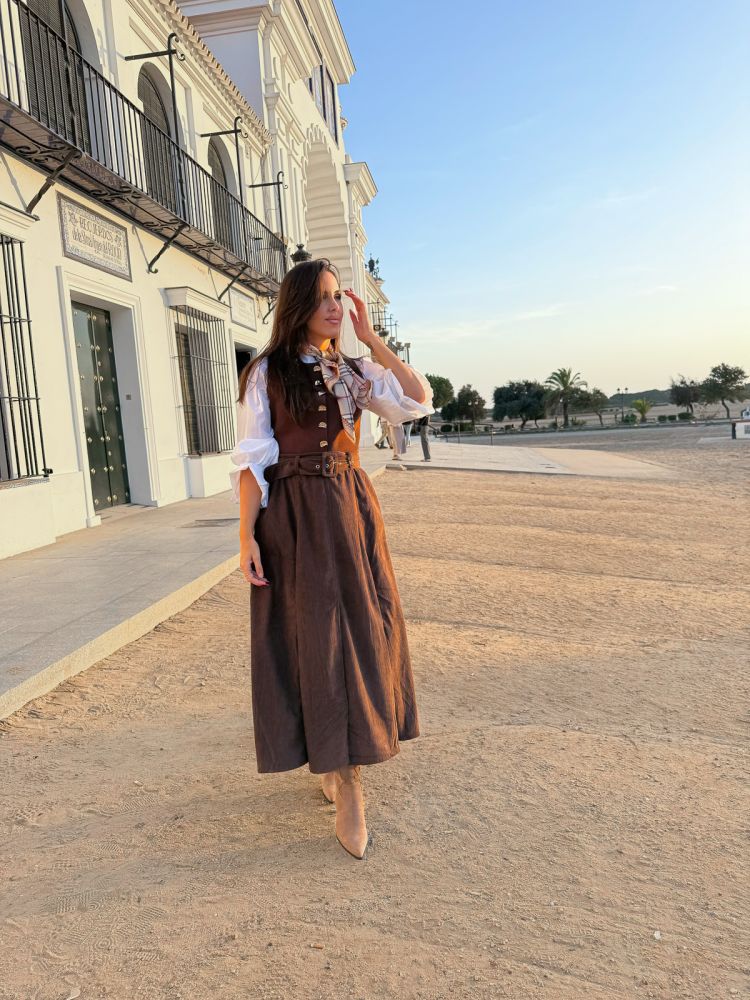 Falda de pana marrón chocolate con...