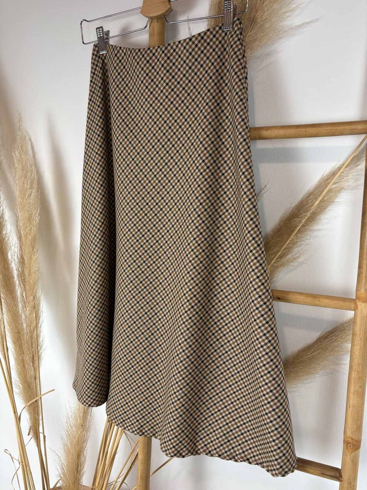 Falda de cuadritos marrón, negro y camel