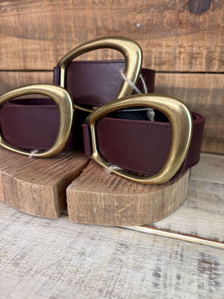 Cinturón  cereza de piel hebilla...