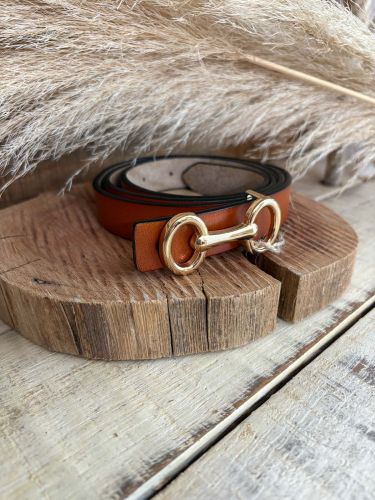 Cinturón avellana estrecho con filete