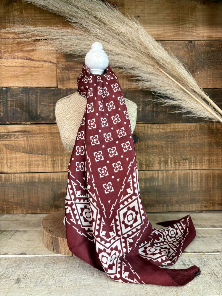 Pañuelo estampado burdeos y beige