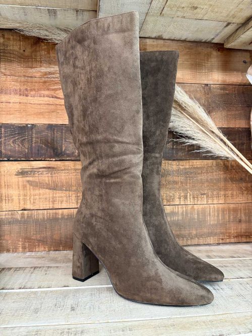 Bota alta marrón chocolate tacón ancho H8995H