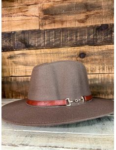 Sombrero chocolate con detalle filete