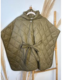 Chaleco acolchado verde con cinturón