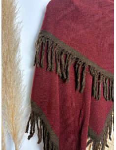 Capa de punto burdeos y chocolate