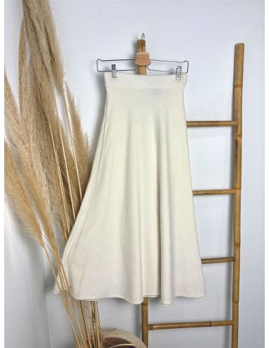 Falda de punto blanca
