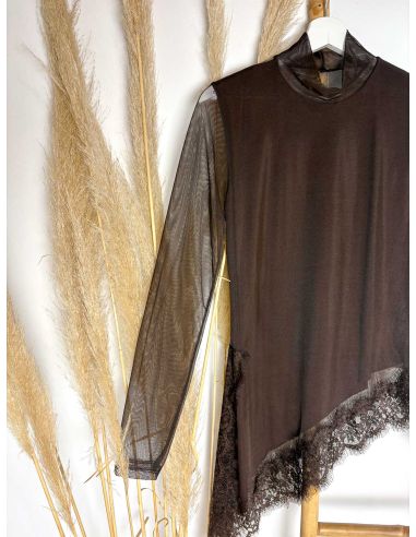 Top chocolate de tul asimétrico con...