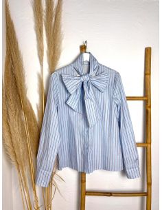 Blusa maxilazada con rayas azul