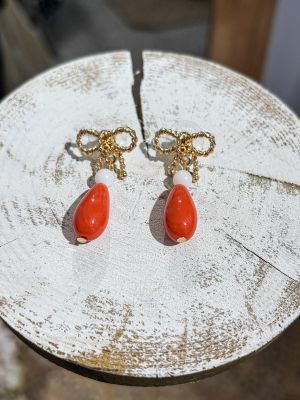 Pendiente coral lazo