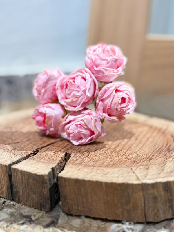 Ramillete flores pequeñas rosa