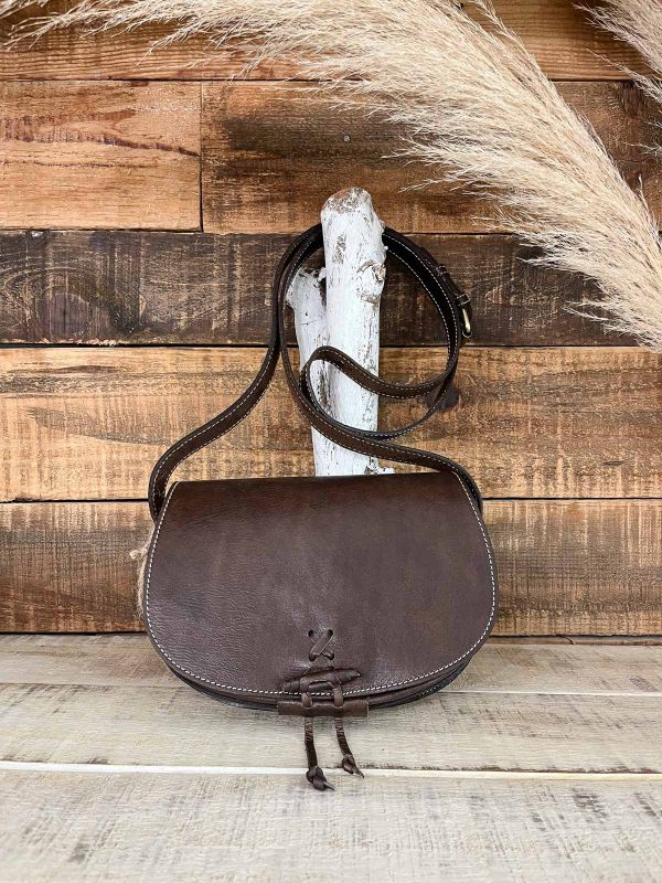 Bolso rociero piel marron 1