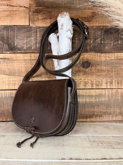 Bolso rociero piel marron 1