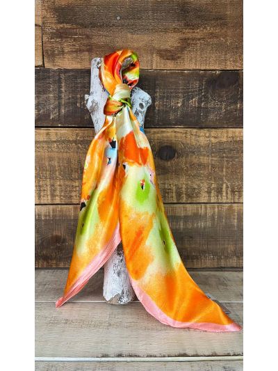Pañuelo corto raso brillante estampado floral naranja