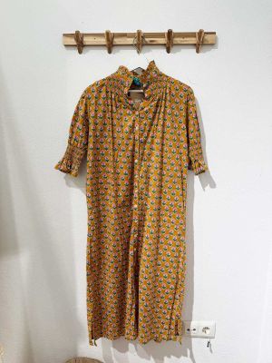Vestido camisero cuello nido abeja flores