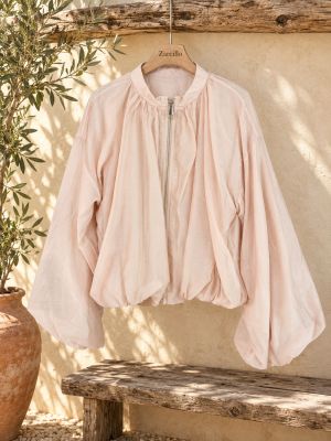Bomber gasa nude.