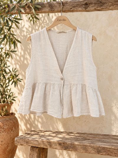 Blusa de gasa beige de volantes