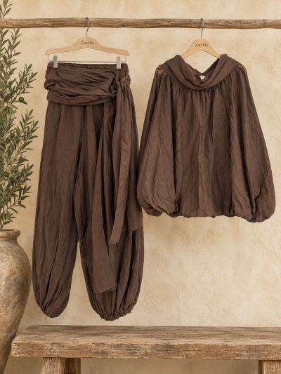 Conjunto pantalòn bombacho y blusa chocolate.