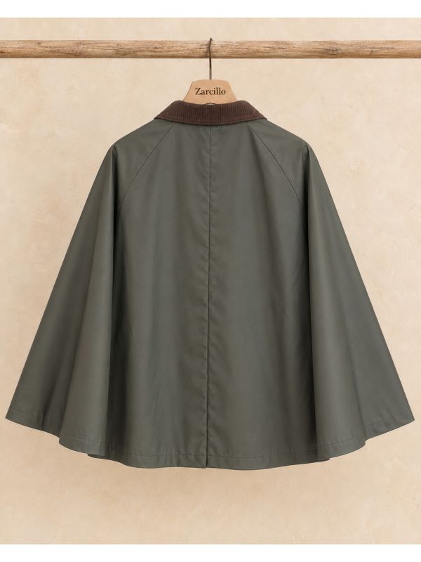 Capa impermeable verde cacería