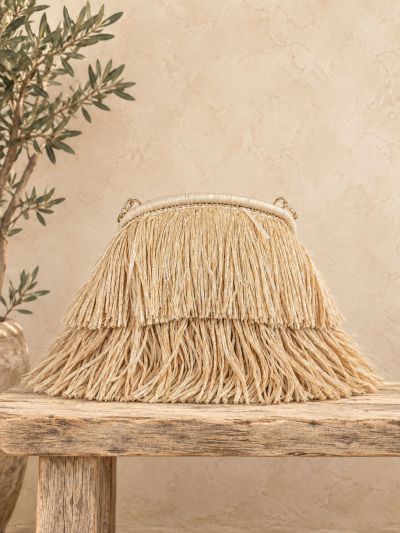 Bolso rafia de mano color natural con flecos