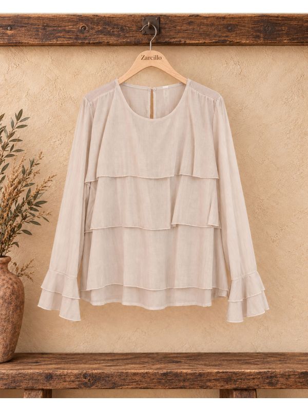 Blusa de gasa beige de volantes