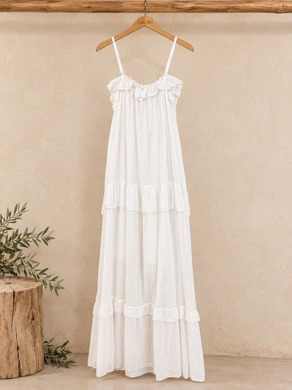 Vestido blanco de tirantes volantito...